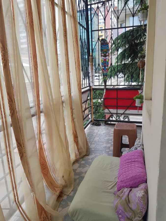 Enjoy The Hostel Batumi Exteriör bild